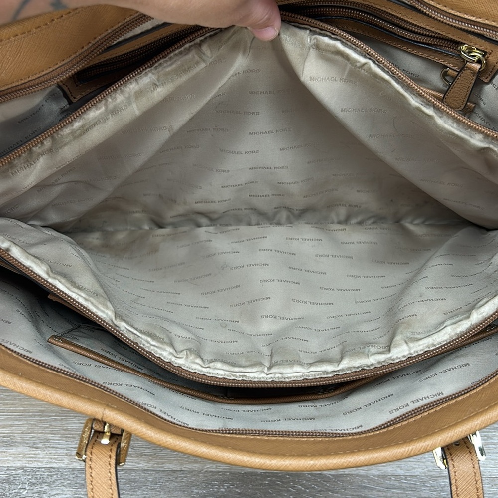 Michael Kors Tan Tote Bag - Picture 6 of 16